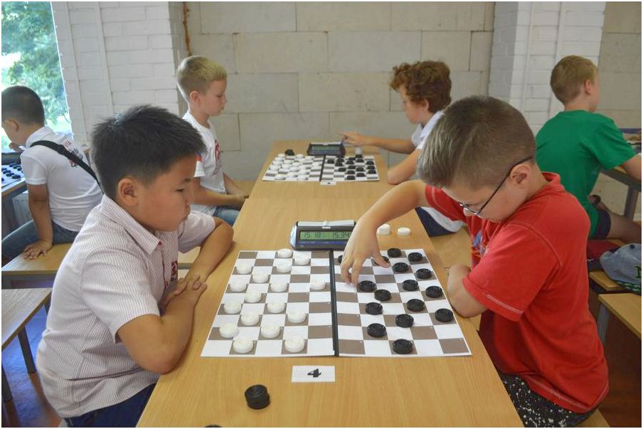 С 1 по 8 августа проходят сборы команды Якутии по шашкам